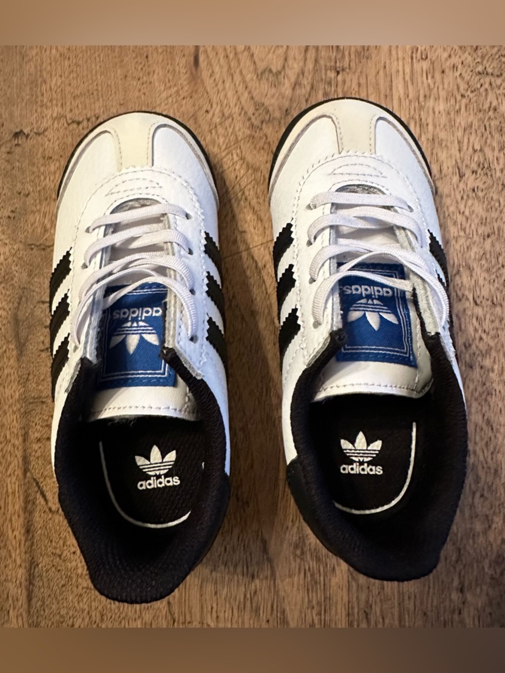 EUC Adidas Toddler Shoes Black and White Size 8K. - Picture 3 of 9